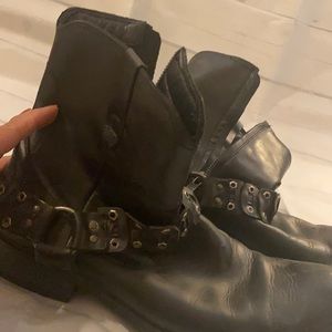 Men’s leather motorcycle boots